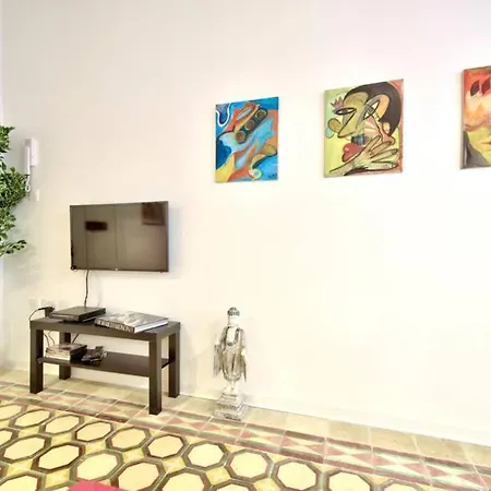 Art House - Retro Bordello *