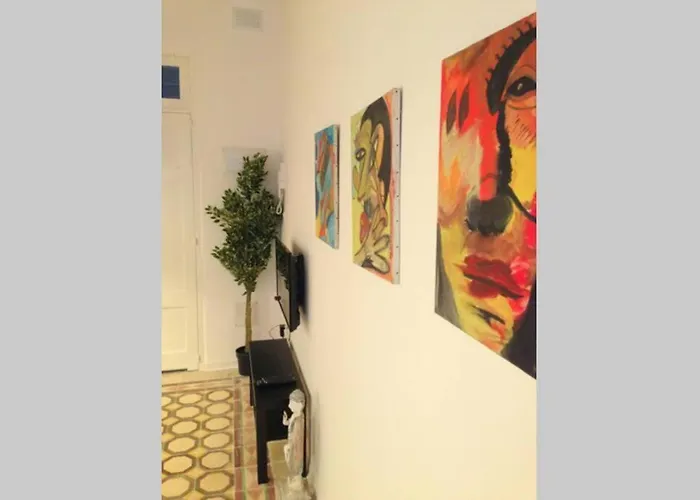 Art House - Retro Bordello * Valletta