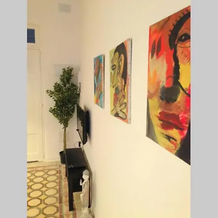 Art House - Retro Bordello * La Valeta