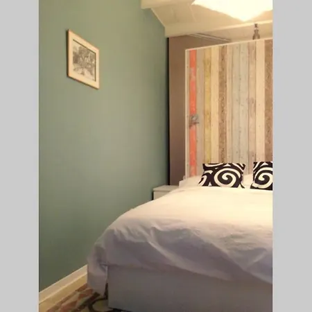 Art House - Retro Bordello La Valette
