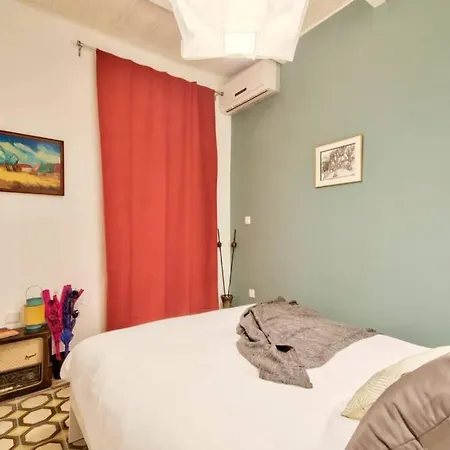 Art House - Retro Bordello Apartment *